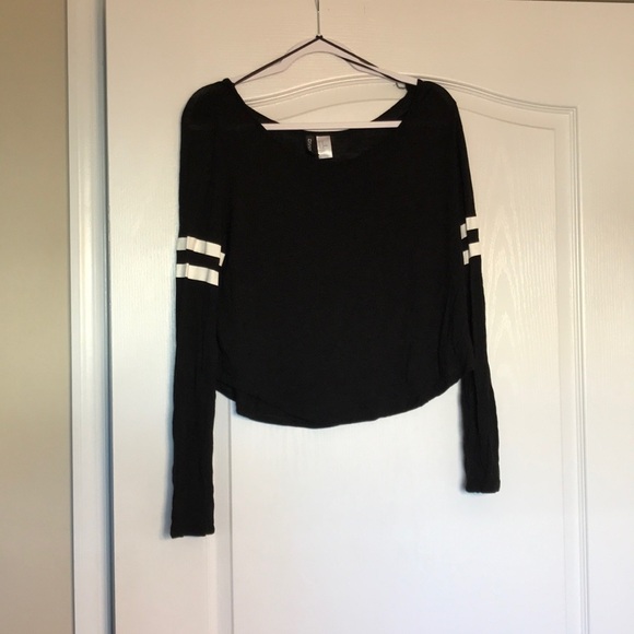H&M Black long sleeve T-shirt - Picture 1 of 1